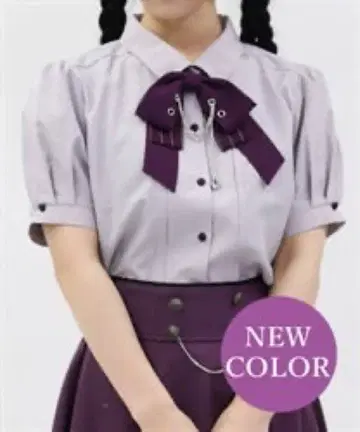 axes femme 하토메 x 체인 부착 리본 블라우스