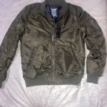 노턴 봄버 자켓 올리브 그린