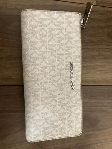 MICHAEL KORS 모노그램 장지갑