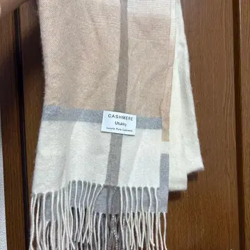 캐시미어 체크 무늬 머플러 베이지 CASHMERE Utukky