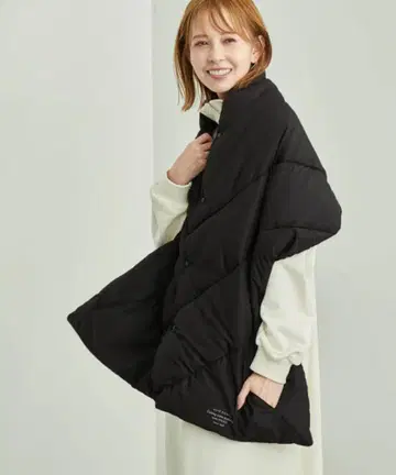 택 포함 새상품! 로페피크닉 블랙 다운 자켓풍 판초