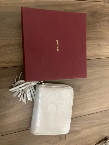 perche 화이트 도트 접지 않는 지갑