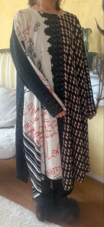 고무 원피스 긴팔 패턴 믹스 뒷면 레이스