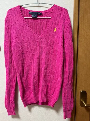 랄프 로렌 핑크 V넥 케이블 니트 스웨터