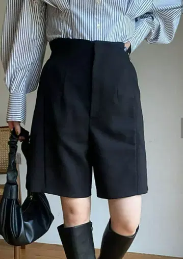 카프리슈 마쥬 사이드 벨트 숏팬츠 블랙 M 사이즈