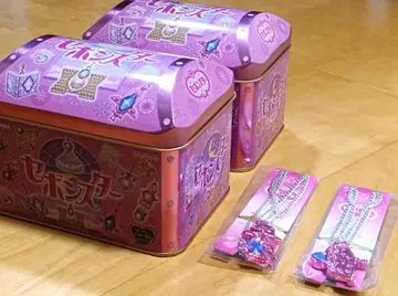 카바야 세본스타 기념 캔과 목걸이 세트