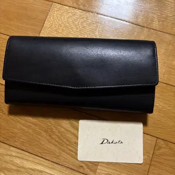 Dakota 블랙 가죽 장지갑