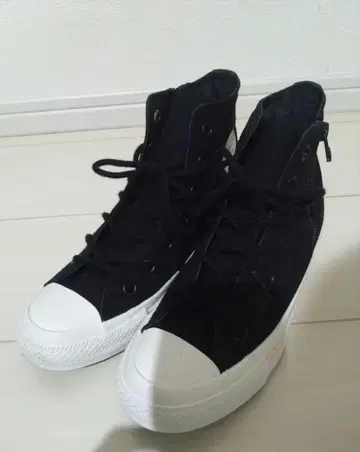 CONVERSE 하이컷 스니커즈 1