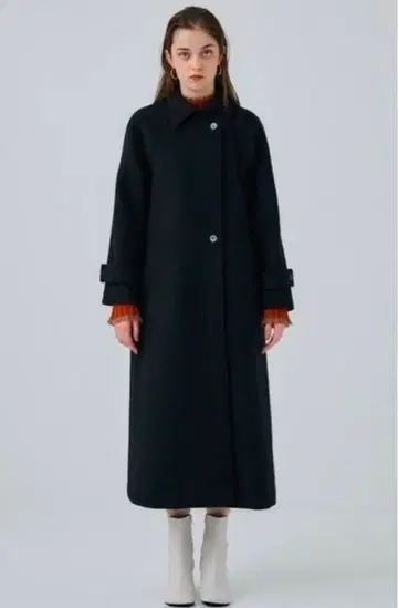 STUDIOUS 브랜드 블랙 코트