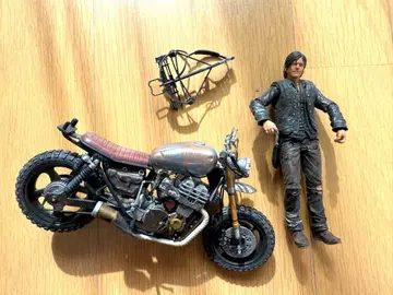 워킹 데드 대릴 딕슨 피규어 바이크, 크로스보우 포함