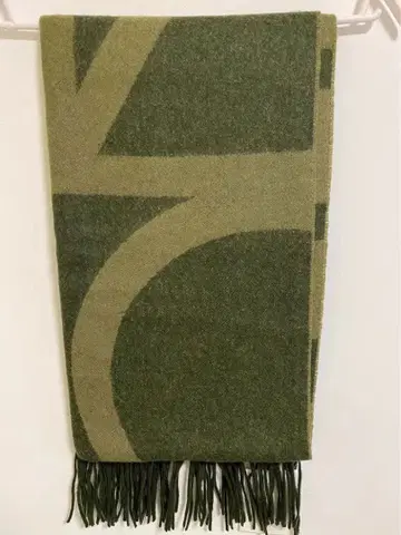 TOTEME 올리브 그린 스트라이프 머플러