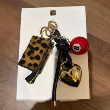 [ 새상품/미사용/완판템 ] ZARA 멀티 참 포함 키링