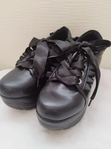 아타걸 통굽 리본 스니커즈 블랙 L 새상품급