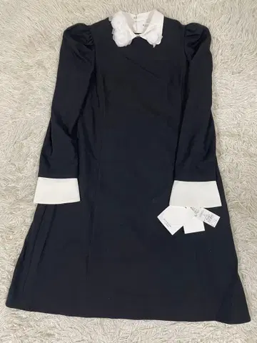 [택 포함 새상품] 셀포드 카츠라 유미 A라인 긴팔 원피스 장미 블랙 M