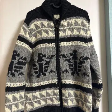 그린 레이블 릴랙싱 M 에스닉 패턴 카우친