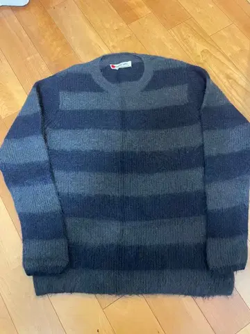 BRUSHED MOHAIR BORDER SWEATER