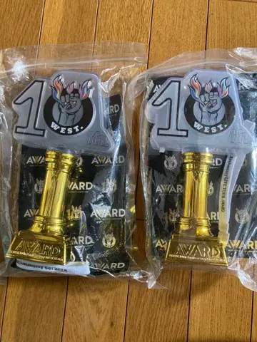 WEST. AWARD. 응원봉 2개 세트