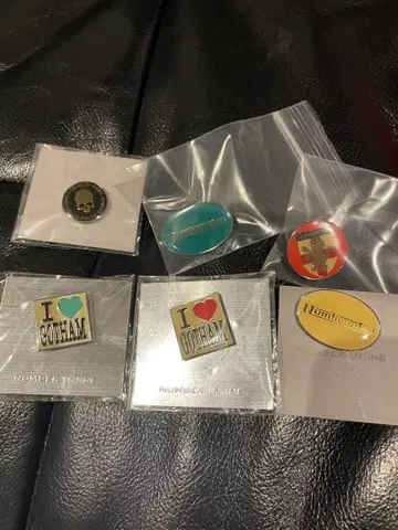 NUMBER NINE 해골 GOTHAM 핀 배지 6개 세트