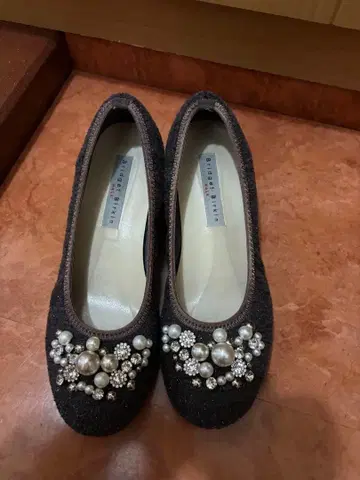 브리지트 버킨 워크 비쥬 펌프스