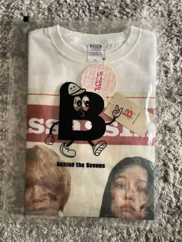 미사용 새상품 베이비워큐레 콜라보T셔츠 XL사이즈