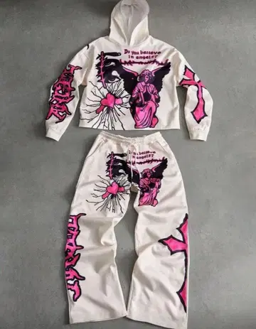 품절 속출!! 크롭 맨투맨 셋업 opium 스트릿