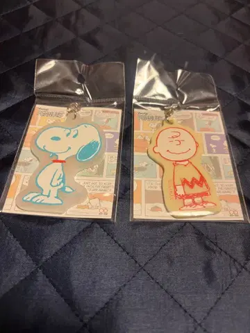 새상품 피넛 스누피 찰리 브라운 아크릴 키링 2개 세트