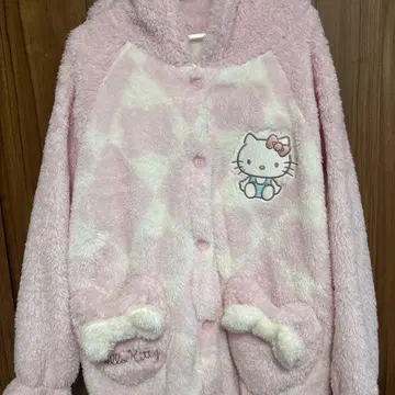 새상품 헬로키티 플리스 룸웨어 핑크 착용 담요 룸 가운