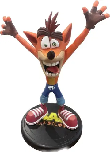 Crash Bandicoot 9인치 PVC 피규어