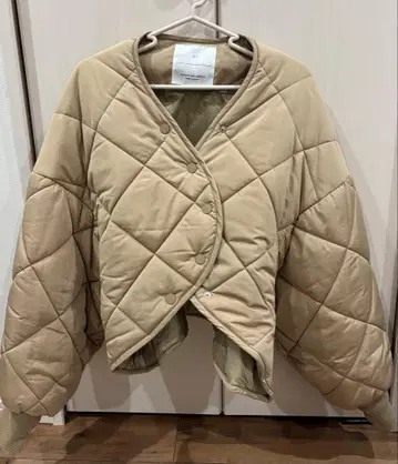 SLY 베이지 퀼팅 자켓