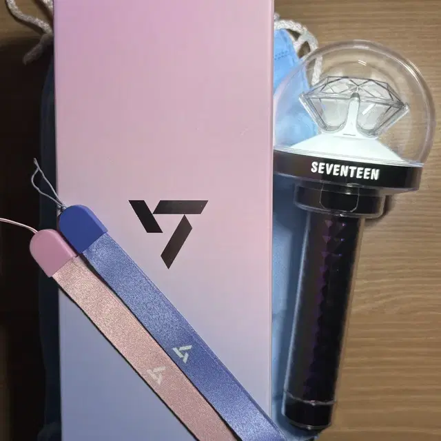 세븐틴 뉴뉴럿봉 공식 응원봉