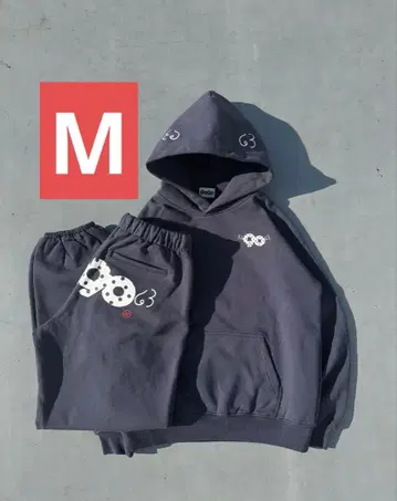 다크 그레이 M 사이즈 후드 부착 셋업