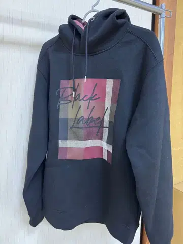 BLACK LABEL 후드 부착 후드티 블랙