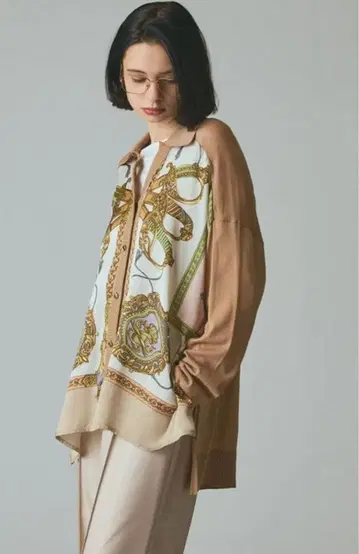 새상품 택 포함 스카프 콤비 가디건 36 카멜