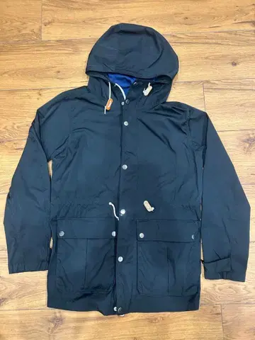 SHIPS JET BLUE 네이비 후드 부착 마운틴 파카