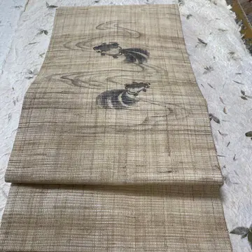 나고야 오비 물 흐름 무늬 금붕어 포함 베이지 계열 20250904