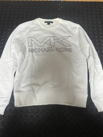 MICHAEL KORS 화이트 로고 트레이닝복