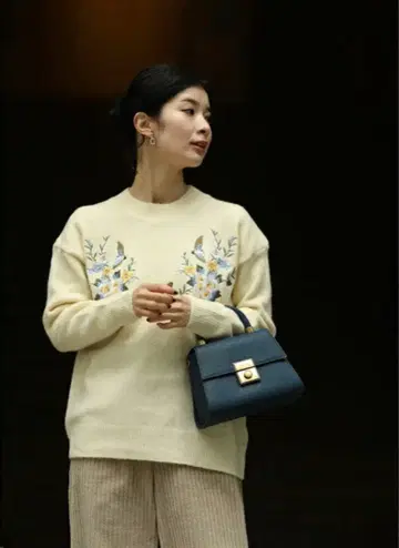 CAWAII 카와이 새와 꽃 자수 니트 풀오버 상의