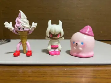 VAG 피규어 3체 세트