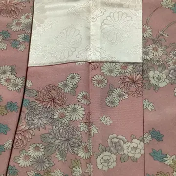 복고풍 느낌 가득, 귀여운 겉옷 옅은 복숭아색에 꽃들 새상품급