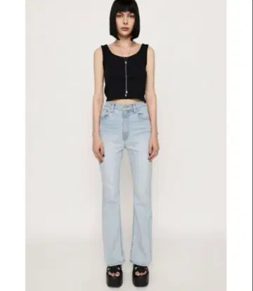 SLY 스라이 하이웨스트 플레어 팬츠 위드 로이카 데님 22인치