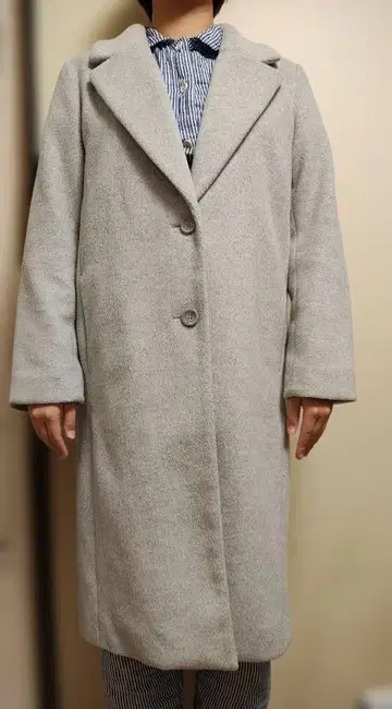 라이트 그레이 체스터 코트 혼방