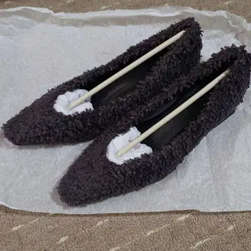 MOUSSY BOA 포인트 펌프스