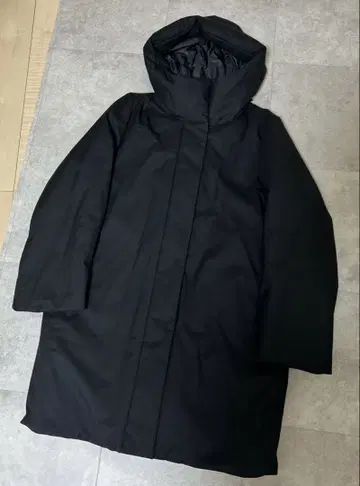 택 포함 UNIQLO 하이브리드 다운 코트 여성용 블랙 M