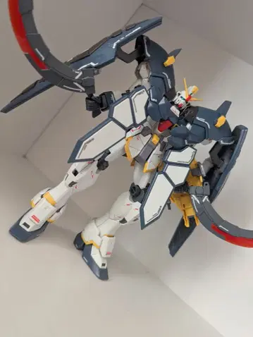 MG 건담 산드로크 EW (아머딜로 장비)