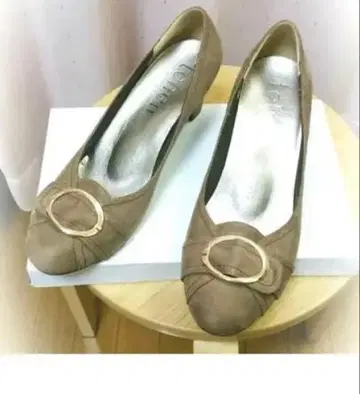 tehen 카멜 오크 25cm 버클 펌프스