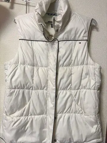 TOMMY HILFIGER 화이트 다운 베스트 M 사이즈