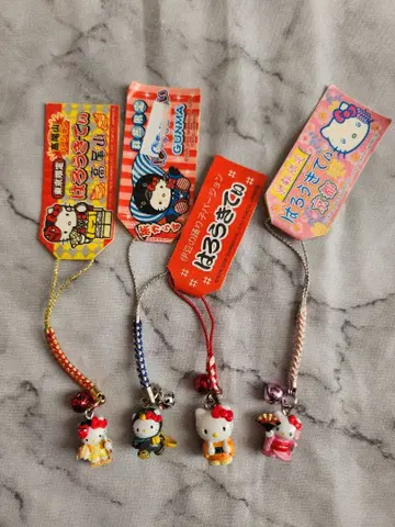 지역 한정 헬로키티 스트랩 4개 세트