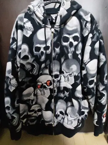 FAMOUS STAR AND STRAPS 스컬 패턴 풀 집업 후드티 M