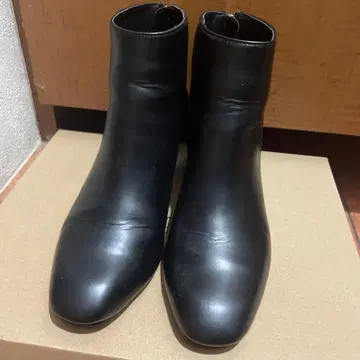 Le Talon 블랙 가죽 부츠 중간 힐