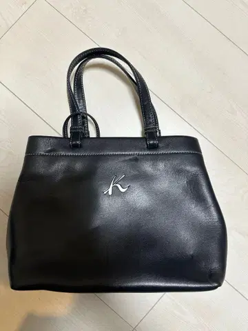 키타무라 토트백 블랙 가죽 로고 포멀 화이트 스티치